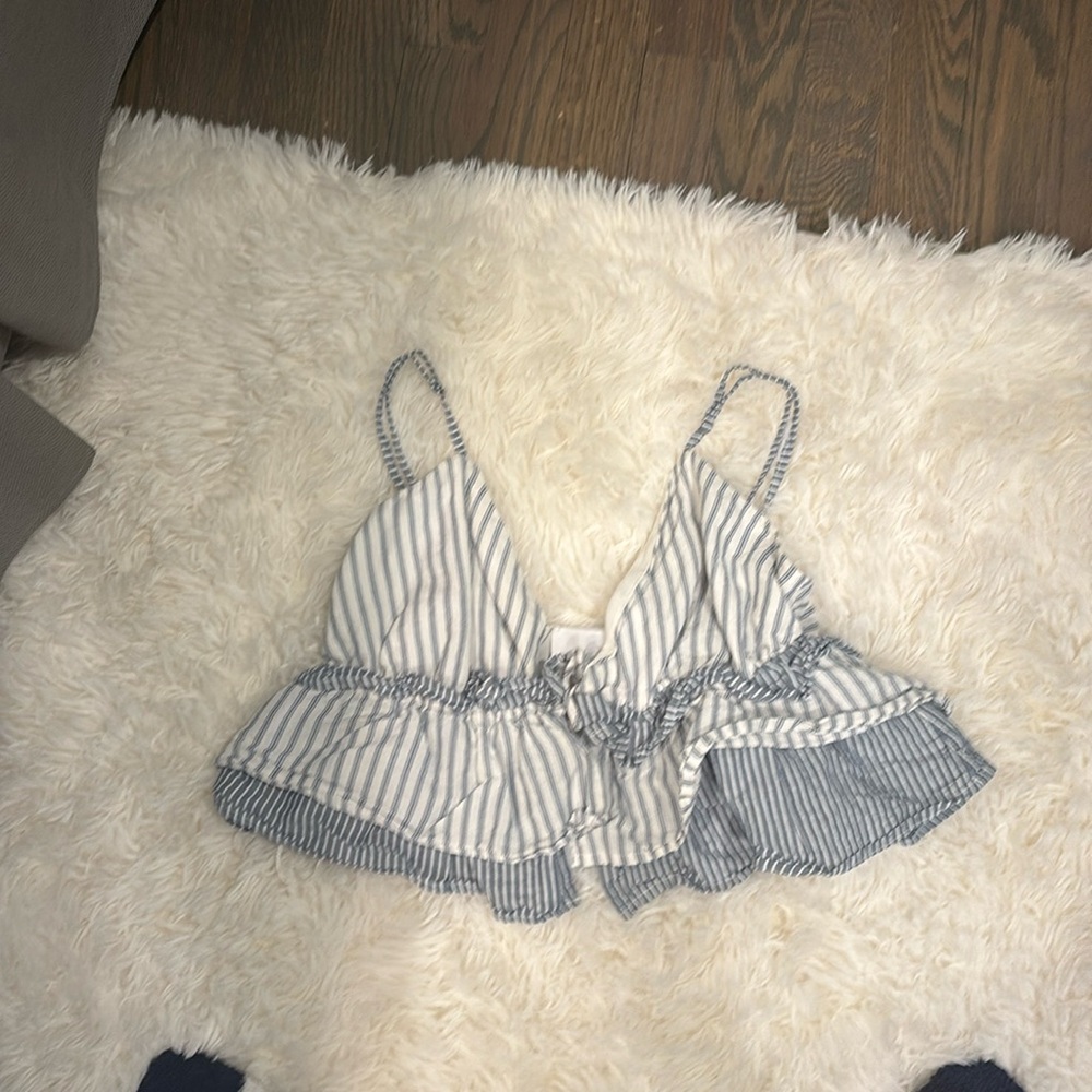 Blue and whitete crop top